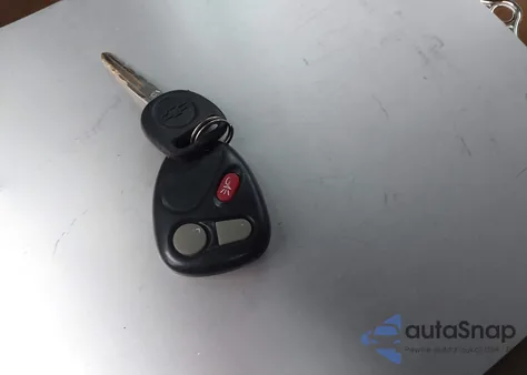 2000 Chevrolet Silverado 2500 Lt from USA, damaged, VIN 1GCGK29U0YE149646